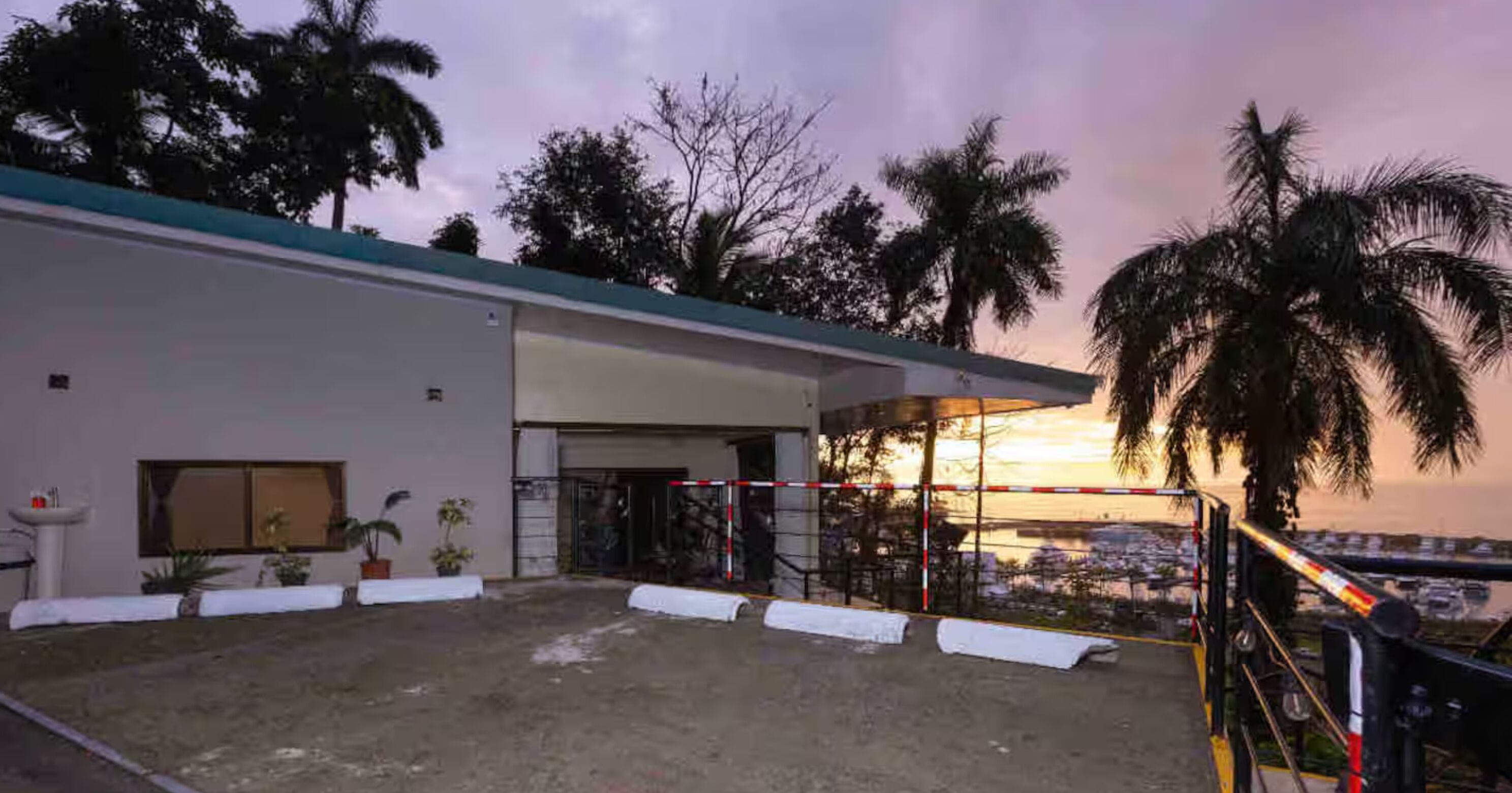 Honeymoon Room, Ocean View | Egyptian cotton sheets, premium bedding, down comforters, pillowtop beds