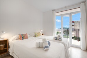 4 bedrooms, free WiFi - Apartment 'Javea Brisas Del Mar Cofisa' with Sea View, Wi-Fi and Air Conditioning (Jávea)