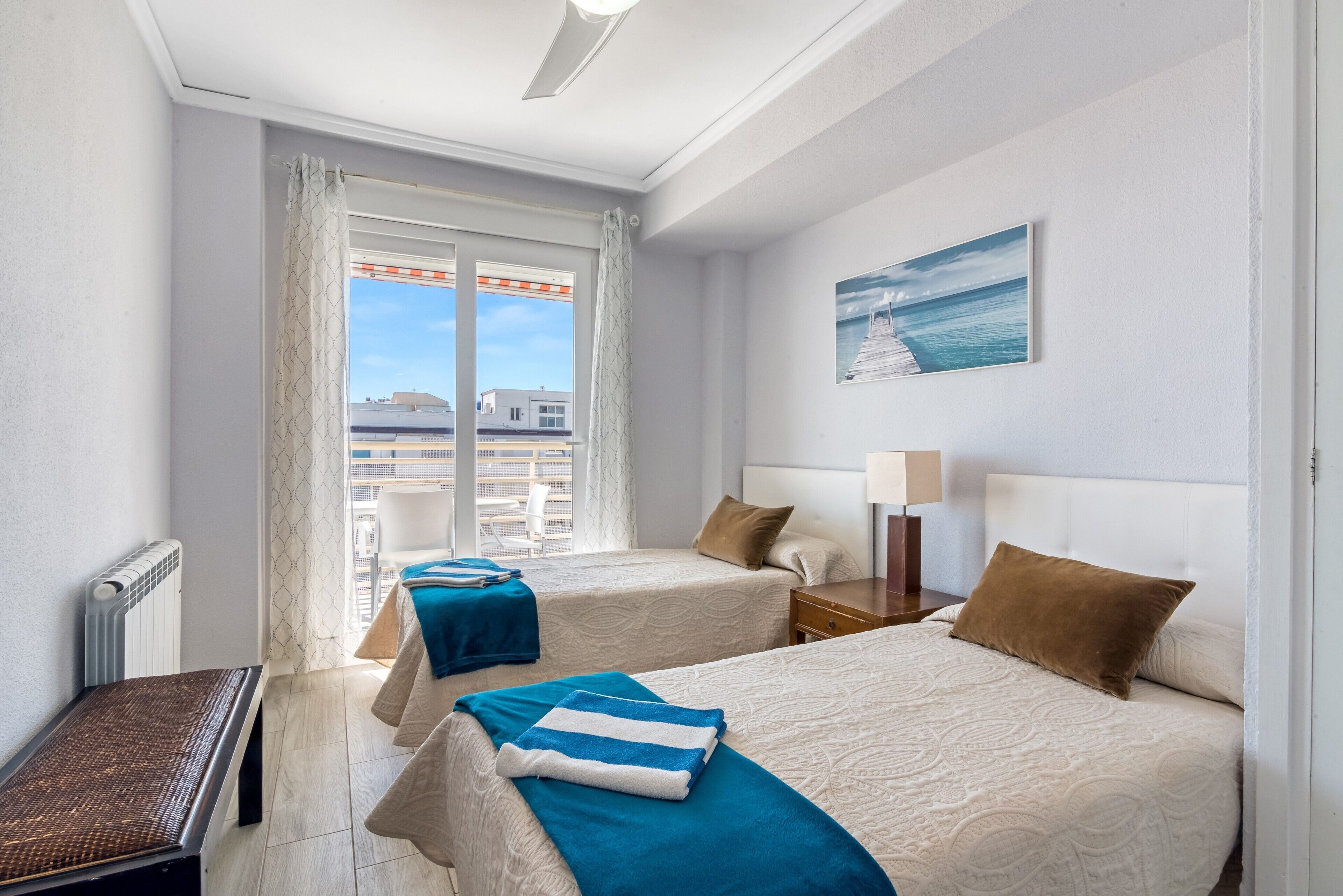 2 dormitorios, tabla de planchar con plancha, wifi gratis y ropa de cama