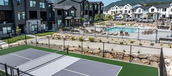 Snowbasin Retreat R5966 | Hot Tub | By Ski Resorts