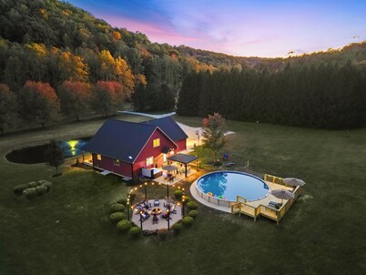Ruby Ridge | Fishing Pond, Heated Pool, Speakeasy, Theater, GameRoom & More