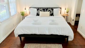 1 Schlafzimmer, BĂŒgeleisen/BĂŒgelbrett, WLAN, BettwĂ€sche