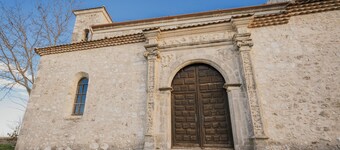 Vacation Home "La Morada Del Cura" with Private Garden, Balcony & Wi-Fi