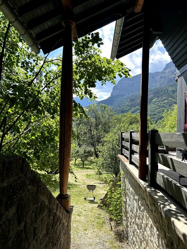 Chalet La Coste – Französische Alpen mit Bergblick, privater Terrasse und WLAN