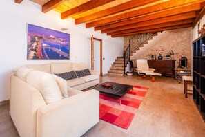 Televisie en een open haard