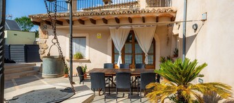 Holiday Home 'Pina' with Mountain Views, Private Pool and Wi-Fi