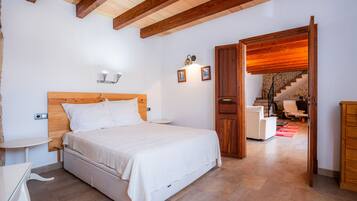 6 slaapkamers, een strijkplank/strijkijzer, gratis wifi, beddengoed