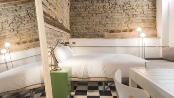 1 habitación, wifi y ropa de cama