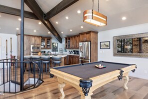 Fridge, microwave, oven, stovetop - Iconic Location, Short Walk or Drive to Ski & Bike Access, Private Hot Tub, Ski/In-Ski/Out, Sleeps 6 (Park City)