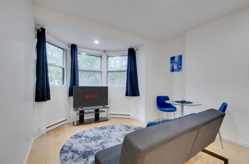 Beautiful Cozy Appartment In A Quiet Heritage Building On The Mount Royal - 蒙特婁