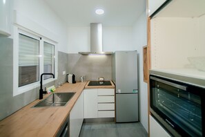 Fridge, microwave, oven, dishwasher