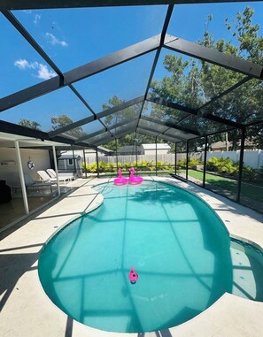 Piscine extérieure, piscine chauffée
