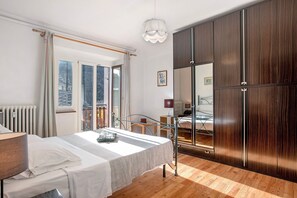 1 Schlafzimmer, BĂŒgeleisen/BĂŒgelbrett, kostenloses WLAN, BettwĂ€sche