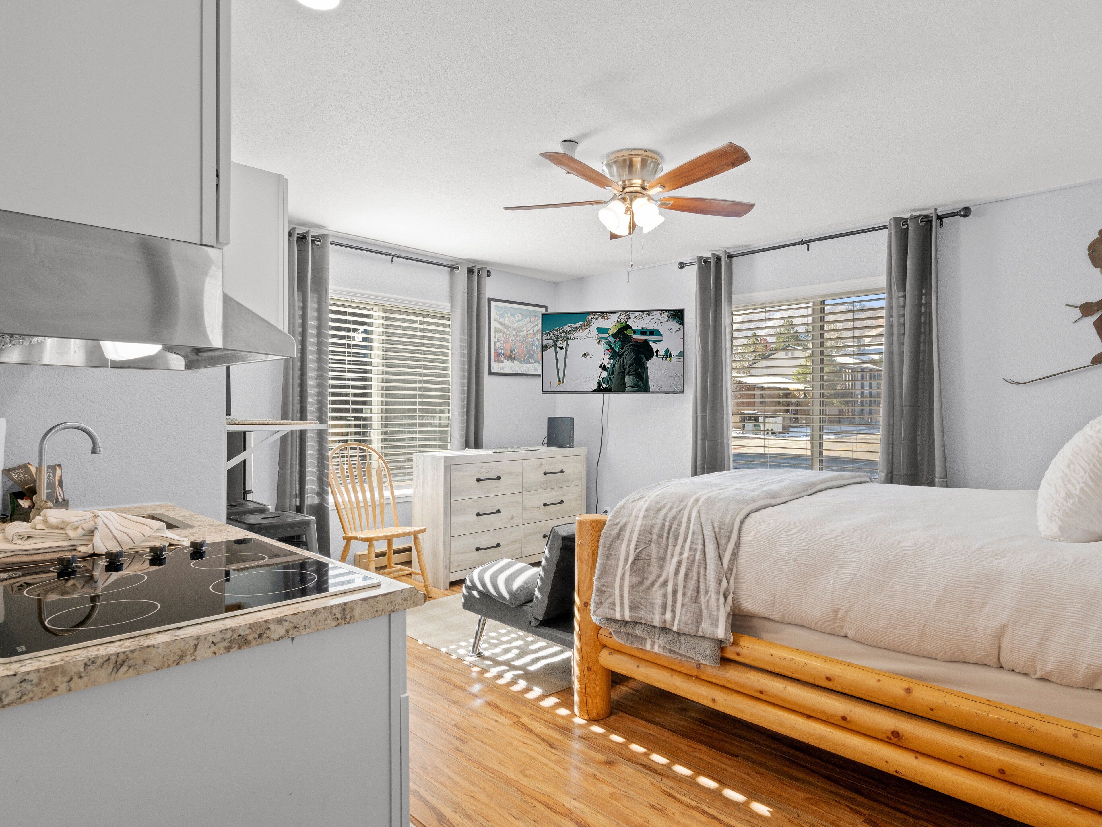 Free WiFi, bed sheets