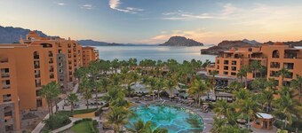 Luxurious Oceanfront Escape in Loreto