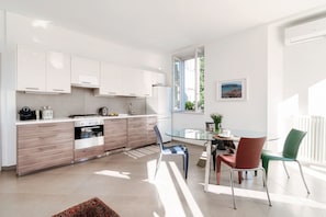 Fridge, oven, stovetop, dishwasher - Viviana Suite 1 - MyHomeinComo (Menaggio)