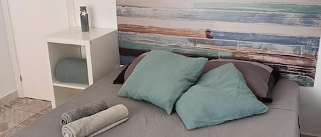 2 chambres, fer et planche Ă repasser, Wi-Fi, literie fournie