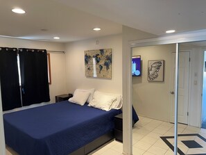 7 bedrooms, in-room safe, iron/ironing board, free WiFi