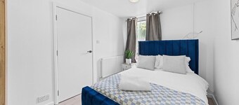 Apartment in Chatham, stone throw from major monuments and landmarks!