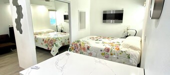 Charming Escape. 2-bedroom townhome in marvelous Las Vegas