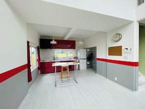 Fridge, microwave, stovetop, electric kettle