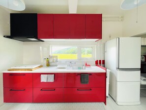 Fridge, microwave, stovetop, electric kettle - TOMATO CUBE (Asahikawa)