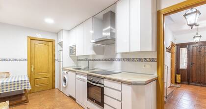 Country House "La Fontanita" with Mountain View, Private Pool & Wi-Fi