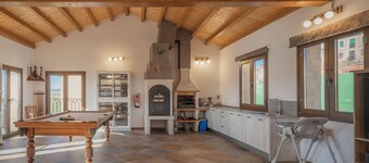 Country House 'Casa Rural El Rincon Del Chef' with Private Garden, Wi-Fi and Air Conditioning