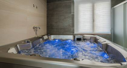 Country House 'Casa Rural El Rincon Del Chef' with Private Garden, Wi-Fi and Air Conditioning