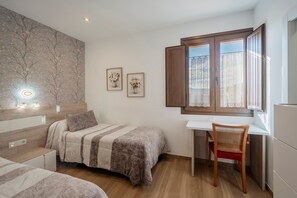 5 bedrooms, free WiFi, bed sheets - Country House 'Casa Rural El Rincon Del Chef' with Private Garden, Wi-Fi and Air Conditioning (Castrojeriz)