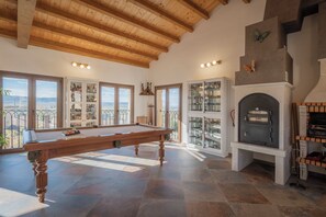 غرفة الألعاب