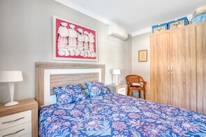 3 dormitorios, tabla de planchar con plancha, wifi gratis y ropa de cama