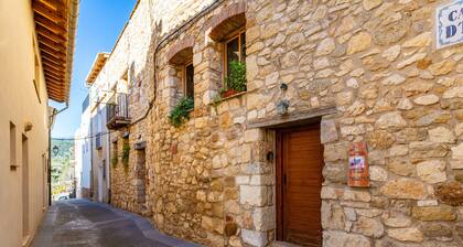 Apartment 'Loft Cuco' with Mountain View and Wi-Fi