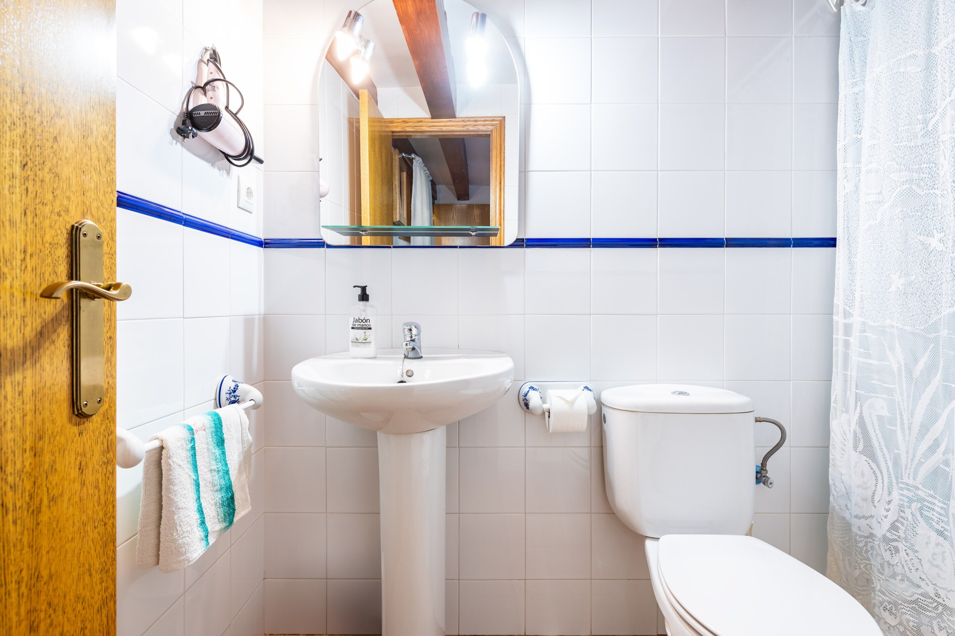 Douche, serviettes fournies