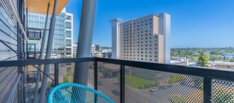 Sophari Downtown: Bellevue Apartments