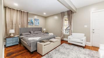 Desk, iron/ironing board, free WiFi, bed sheets