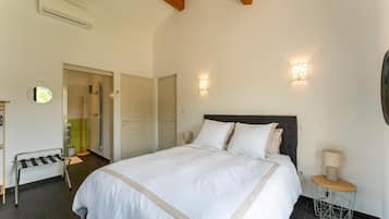 4 chambres, Wi-Fi gratuit, draps fournis