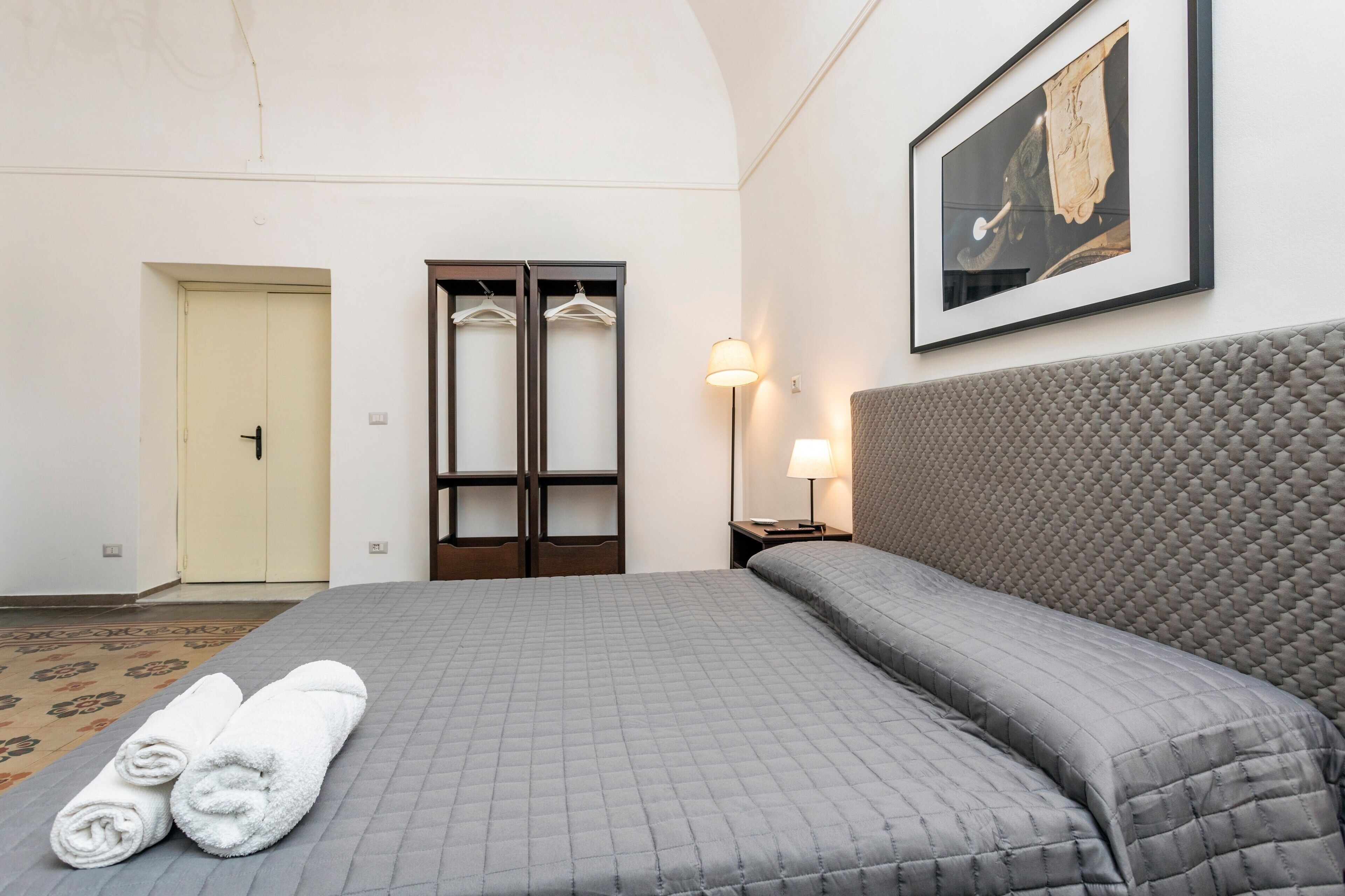 2 habitaciones, tabla de planchar con plancha y wifi gratis 