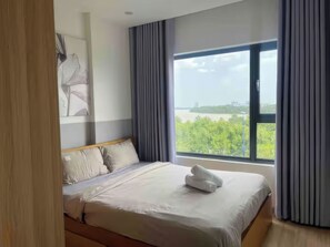 Superior Apartment, 3 Bedrooms, Kitchen, City View | Minibar, desk, laptop workspace, soundproofing - New City Thu Thiem D2 (Ho Chi Minh City)