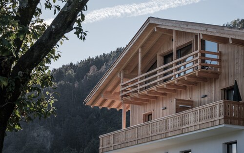 Apartment 'Oberhemberger Hof Zwoaer' with Mountain View, Shared Terrace and Wi-Fi