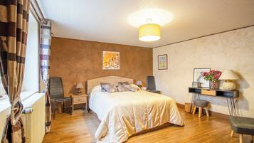 4 chambres, fer et planche Ă repasser, Wi-Fi gratuit