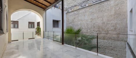 Enceinte de lâhĂ©bergement