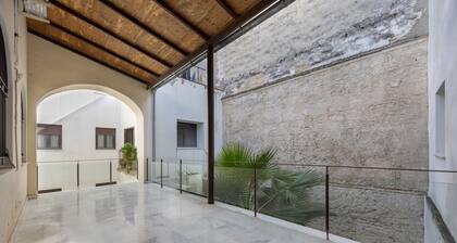 Centrica Jerez Apartment with Shared Terrace, Wi-Fi, and Air Conditioning