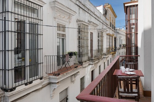Apartment 'Centrica Jerez' with Shared Terrace, Wi-Fi and Air Conditioning