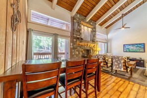 Dining - Updated Ski-Back Condo w/ Garage at Canyon Lodge (Mammoth Lakes)