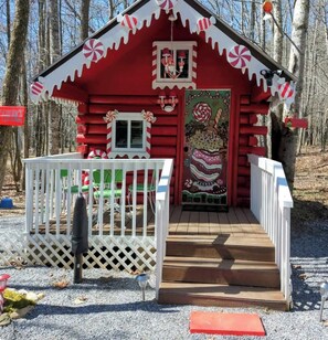 Property grounds - Whimsical Candy Cabin in Blue Ridge with Lollipop Garden, Firepit & Petting Zoo (Hayesville)