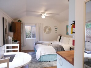 1 chambre, fer et planche à repasser, Wi-Fi gratuit, draps fournis