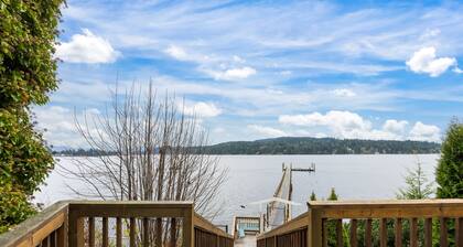 Oceanfront Studio Suite: Private Boardwalk, Beach Access, & Free Kayaks!