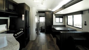 1 chambre, bureau, Wi-Fi gratuit, draps fournis
