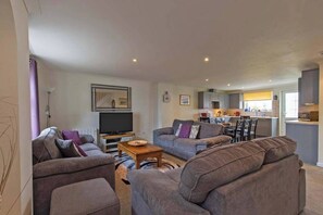 TV - Newquay - Atlantic Lodge - 10 - Pets - Pools - Gym (Newquay)